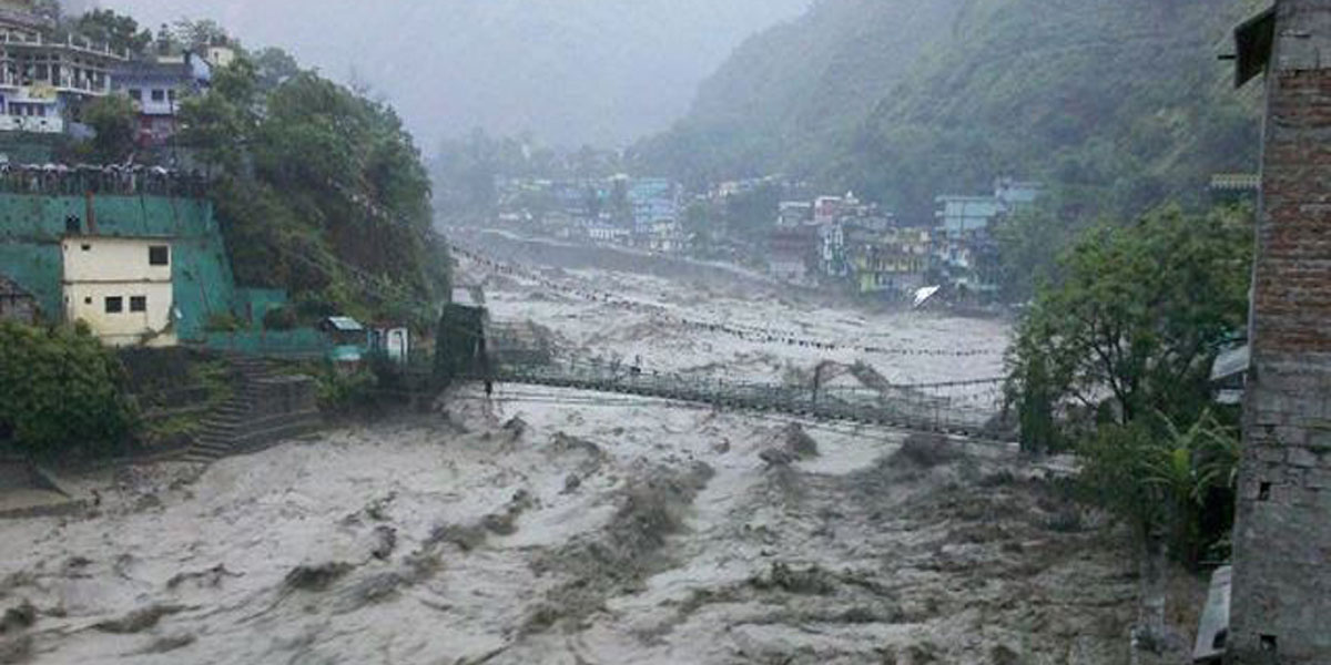 भारतीय सरकारी टोली पश्चिम सेतीको भ्रमण गर्दै