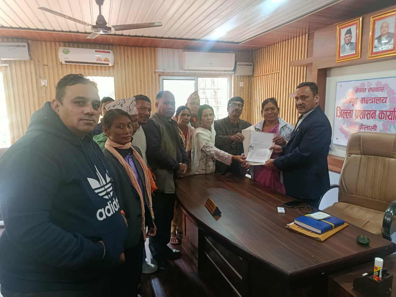 जसपा कैलालीले प्रशासन मार्फत प्रधानमन्त्रीलाई बुझायो ज्ञापन पत्र