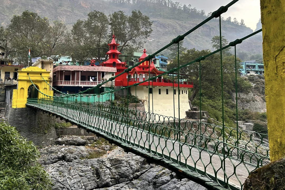 नेपाल-भारत जोड्ने बैतडीका सीमा आजदेखि बन्द