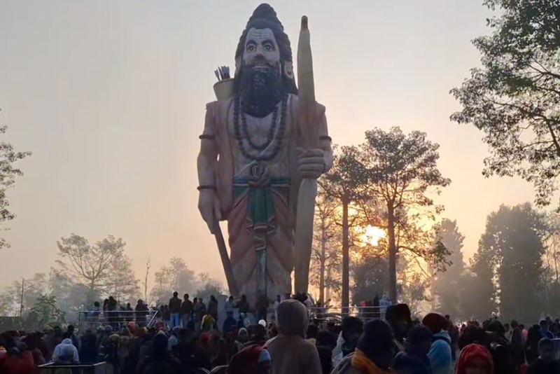 ६० हजारले गरे दर्शन