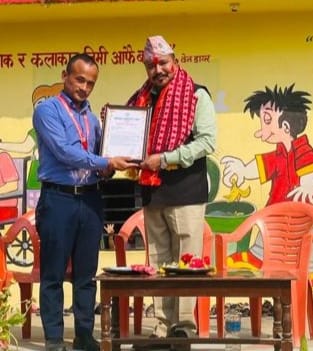 सुनगाभा मण्टेश्वरी  स्कुलद्धारा  प्याब्सनका केन्द्रिय सचिव हमाल सम्मानित