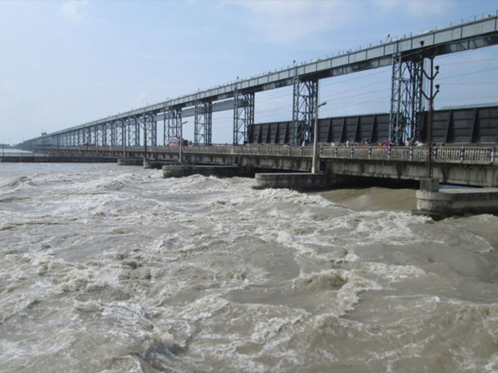 बनबासा पुलमा चार पाग्रे सवारी आवतजावतमा रोक