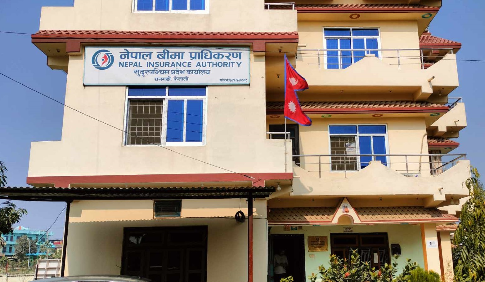 तीन महिनामा साढे १६ सय बीमालेख