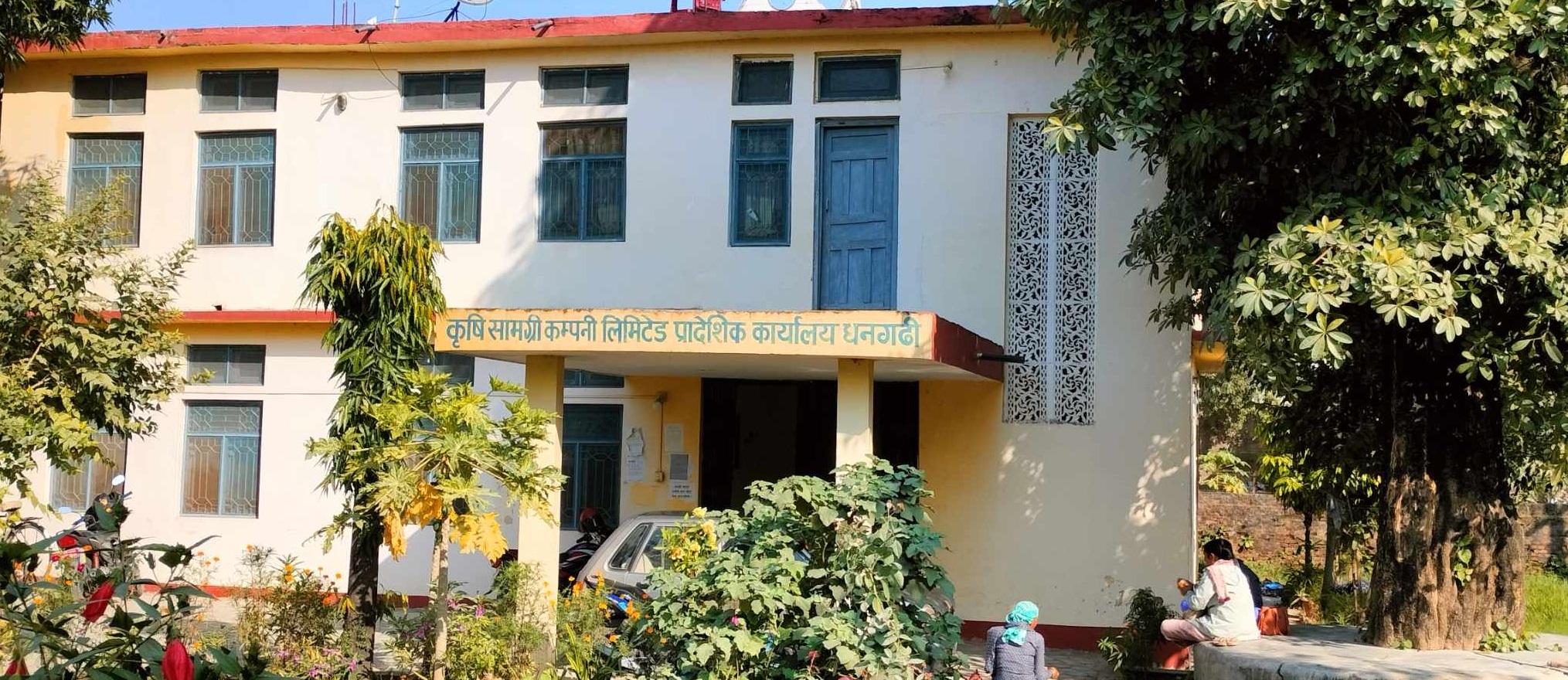 मलको पखाईमा किसान, गोदाममा मौज्दात