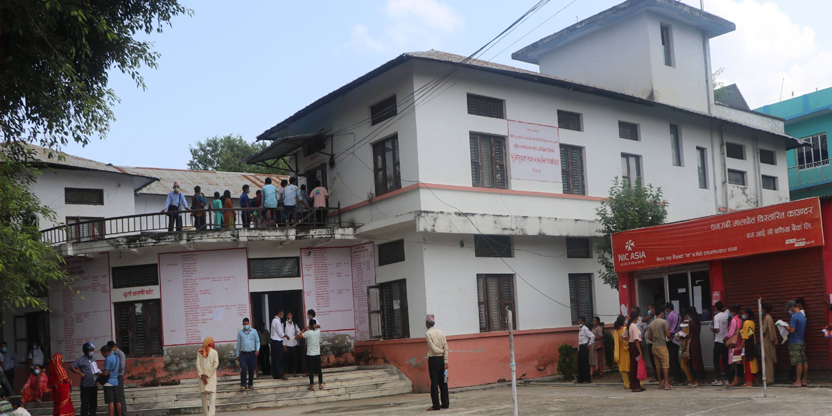मालपोत र नापी कार्यालयको विद्युतलाई कटौति
