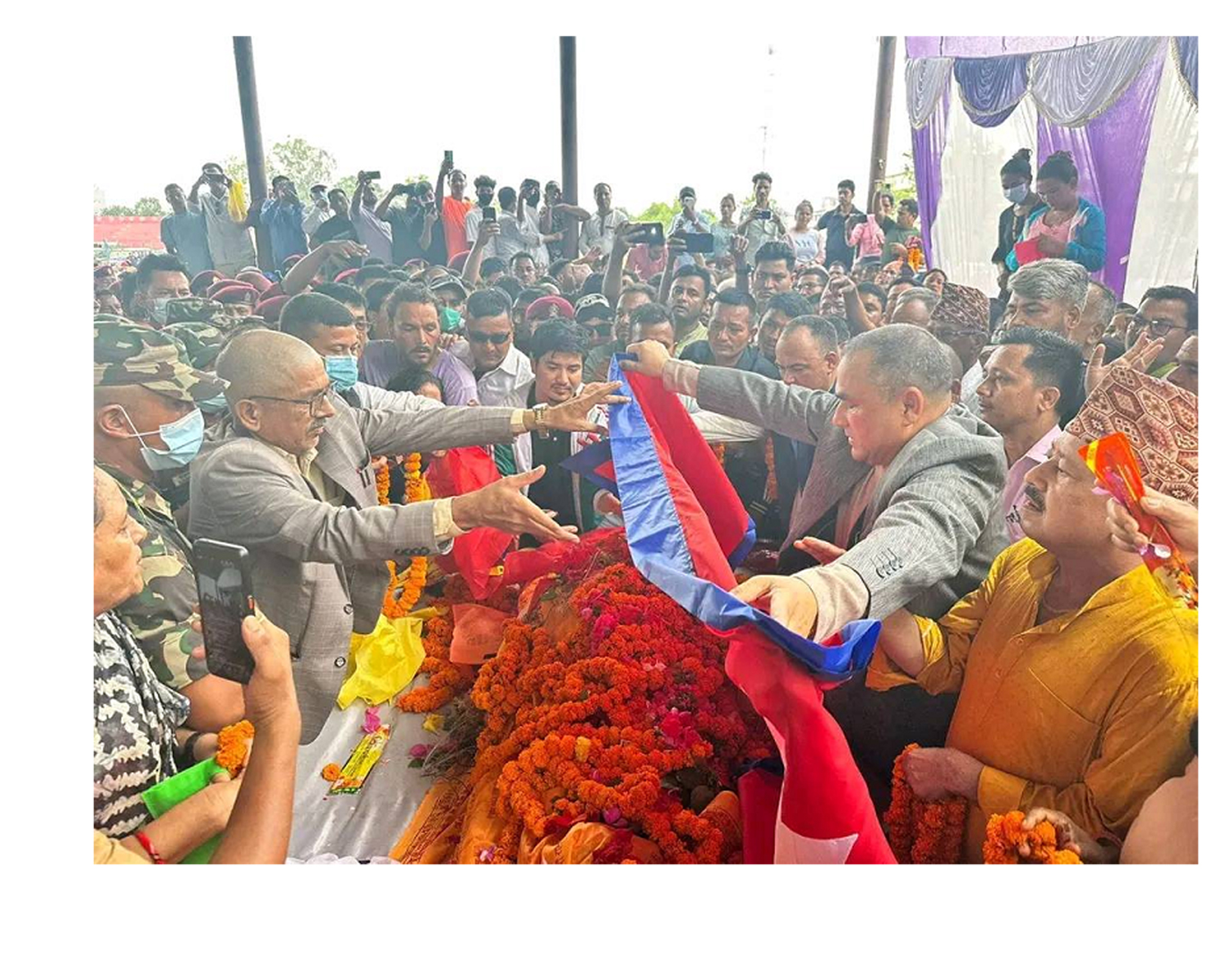 स्व.मन्त्री सिंह दम्पतिको आज दाह संस्कार गरिदै