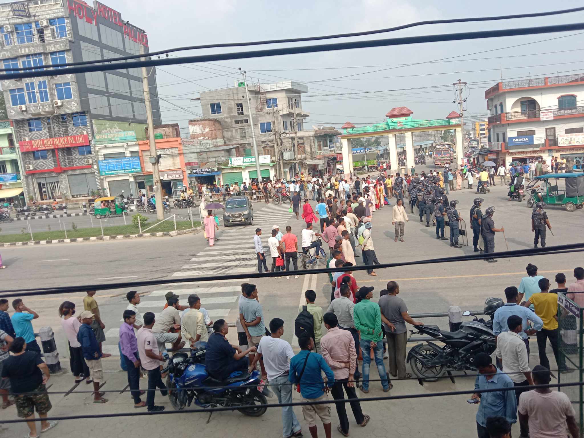 धनगढीको स्वस्तिक अस्पतालमा तनाव